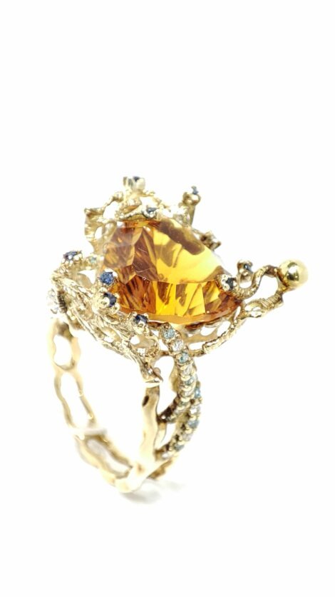 Žiedas su topazu ir brangakmeniais dk 0005