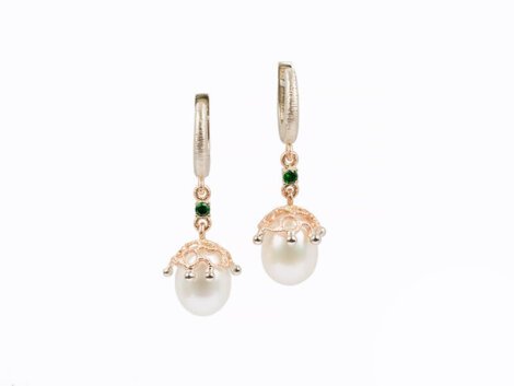 Auskarai su perlais ir tsavoritais dk599